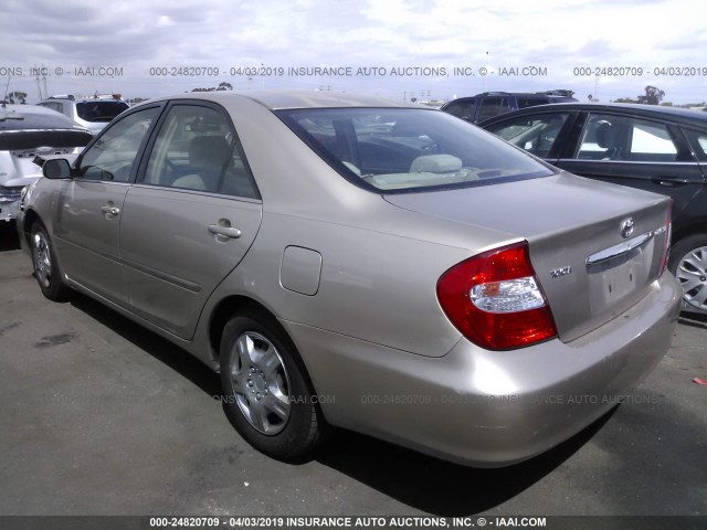 JTDBE32K930179749 - 2003 TOYOTA CAMRY LE/XLE TAN photo 3