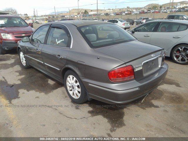 KMHWF35H13A887434 - 2003 HYUNDAI SONATA GLS/LX GRAY photo 3