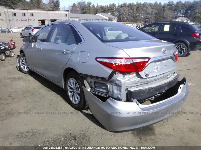 4T4BF1FK3GR539464 - 2016 TOYOTA CAMRY LE/XLE/SE/XSE 银色 照片 3