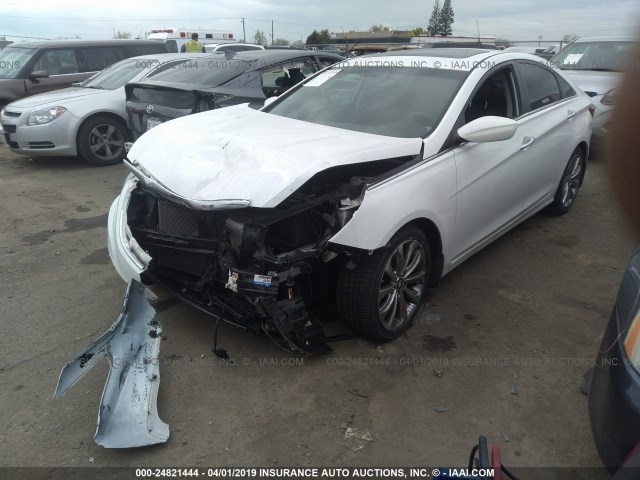 5NPEC4AB6CH430739 - 2012 HYUNDAI SONATA SE/LIMITED WHITE photo 2