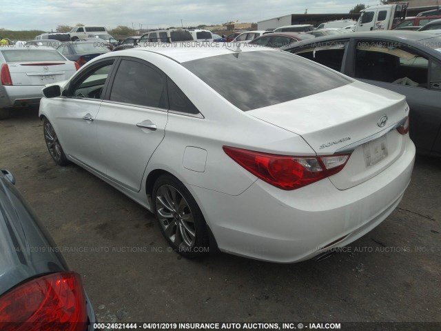 5NPEC4AB6CH430739 - 2012 HYUNDAI SONATA SE/LIMITED WHITE photo 3