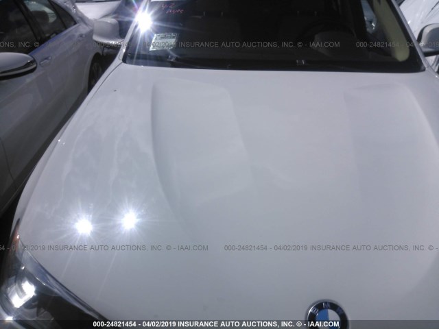 5UXWX5C53BL700394 - 2011 BMW X3 XDRIVE28I WHITE photo 6