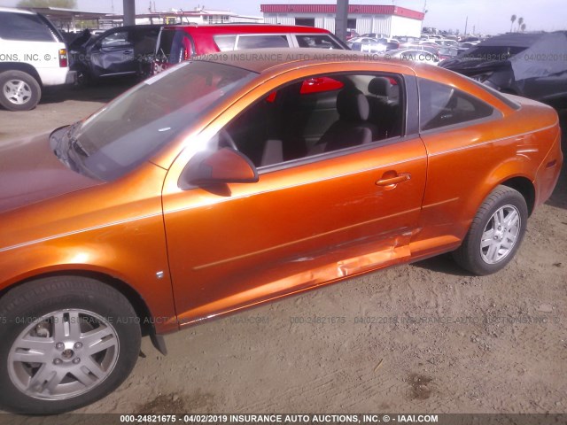 1G1AL15F267636927 - 2006 CHEVROLET COBALT LT ORANGE photo 6