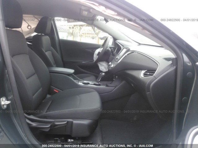 1G1ZB5ST8JF198811 - 2018 CHEVROLET MALIBU LS GRAY photo 5
