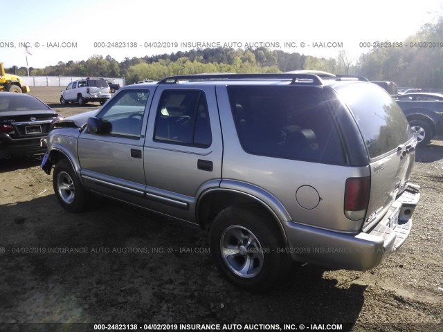 1GNCS13W212130727 - 2001 CHEVROLET BLAZER SILVER photo 3