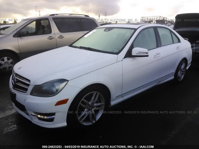 WDDGF4HB3EA964416 - 2014 MERCEDES-BENZ C 250 WHITE photo 2