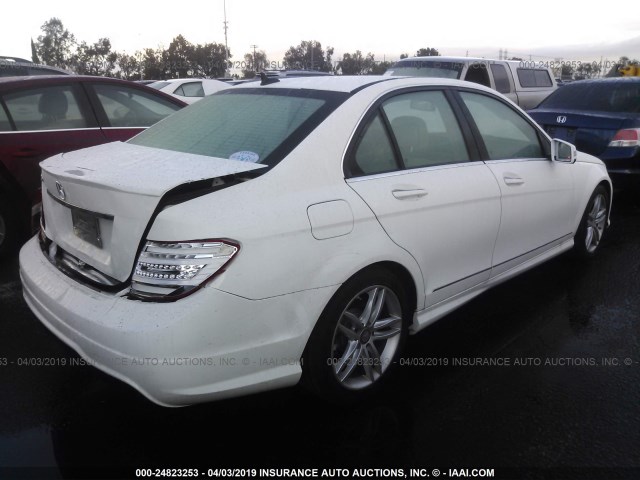 WDDGF4HB3EA964416 - 2014 MERCEDES-BENZ C 250 WHITE photo 4