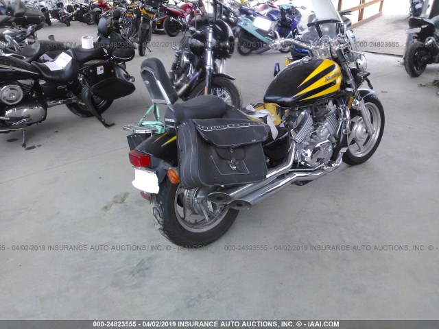 JH2RC4348VM200104 - 1997 HONDA VF750 C2 YELLOW photo 4