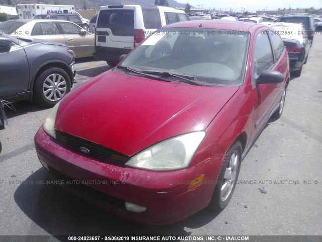 3FAFP31302R163840 - 2002 FORD FOCUS ZX3 RED photo 2