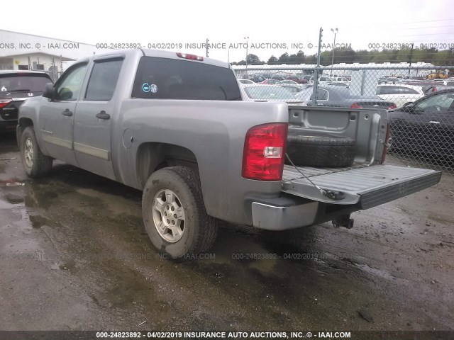 2GCEC13C571572530 - 2007 CHEVROLET SILVERADO C1500 CREW CAB GRAY photo 3