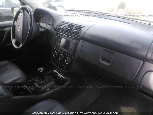 4JGAB75E04A460721 - 2004 MERCEDES-BENZ ML 500 BLACK photo 5