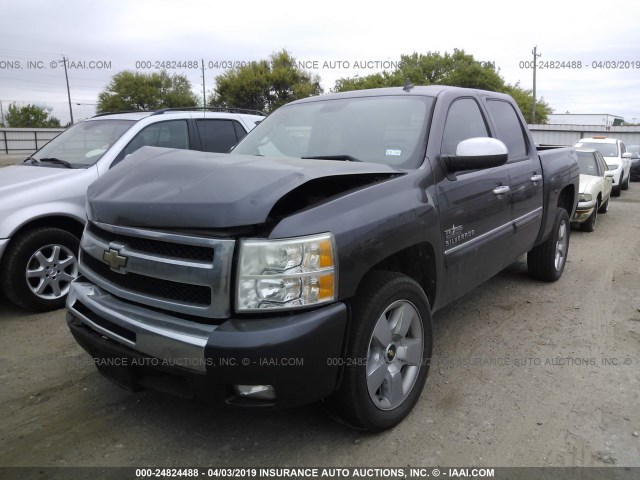 3GCPCSE07BG124162 - 2011 CHEVROLET SILVERADO C1500 LT GRAY photo 2