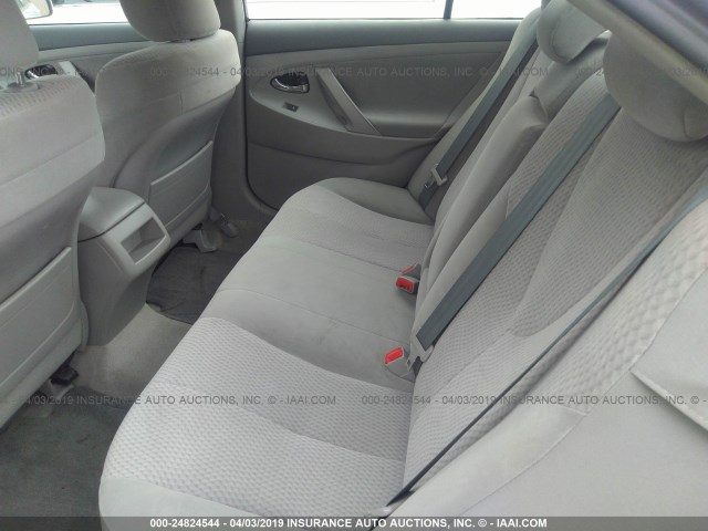 4T1BF3EK6BU162628 - 2011 TOYOTA CAMRY SE/LE/XLE SILVER photo 8