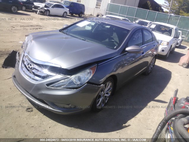 5NPEC4AB0CH354872 - 2012 HYUNDAI SONATA SE/LIMITED GRAY photo 2