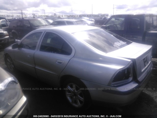 YV1RS61R822179407 - 2002 VOLVO S60 SILVER photo 3