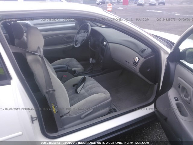 2G1WW12E729270593 - 2002 CHEVROLET MONTE CARLO LS თეთრი ფოტო 5