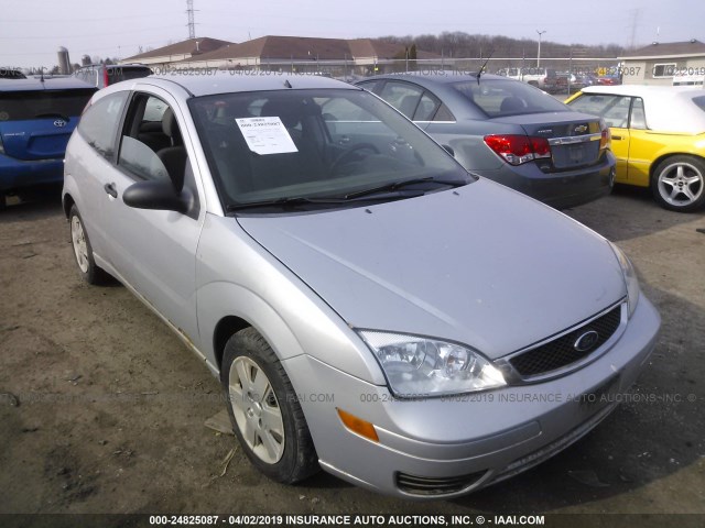 1FAFP31N66W161496 - 2006 FORD FOCUS ZX3 SILVER photo 1