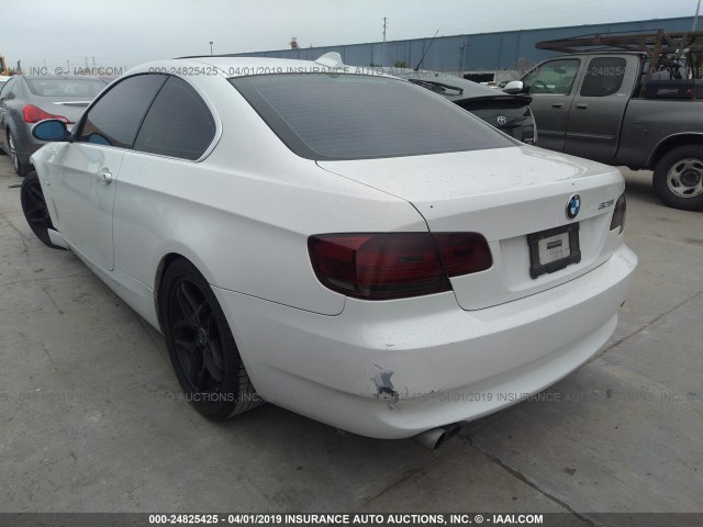 WBAWV13578P118412 - 2008 BMW 328 I SULEV WHITE photo 3