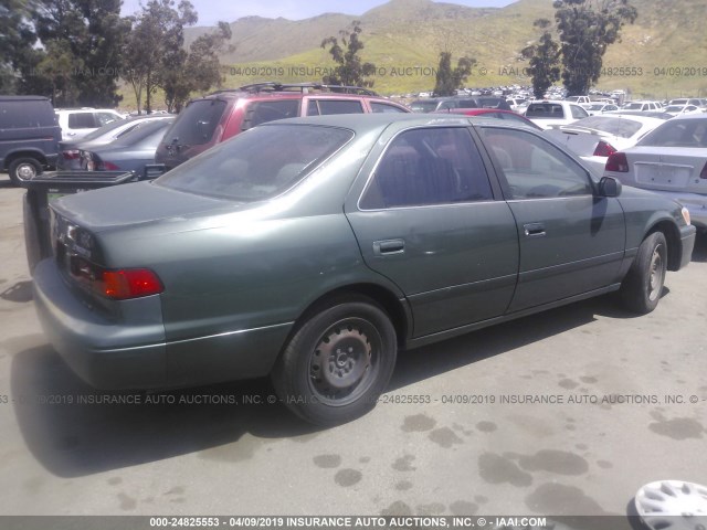 JT2BG22K410569118 - 2001 TOYOTA CAMRY CE/LE/XLE GREEN photo 4