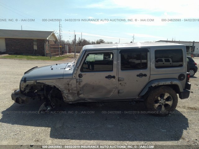 1C4BJWEG8GL346059 - 2016 JEEP WRANGLER UNLIMITE SAHARA GRAY photo 6