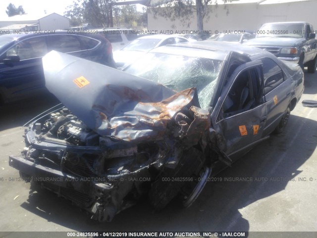 JT2BF28K310300988 - 2001 TOYOTA CAMRY LE/XLE BLUE photo 2