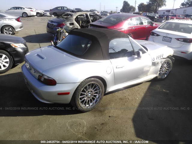 4USCN53492LL50989 - 2002 BMW Z3 3.0 SILVER photo 4