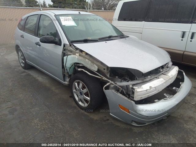 3FAFP37N85R129707 - 2005 FORD FOCUS ZX5 SILVER photo 1