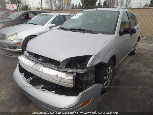 3FAFP37N85R129707 - 2005 FORD FOCUS ZX5 SILVER photo 2