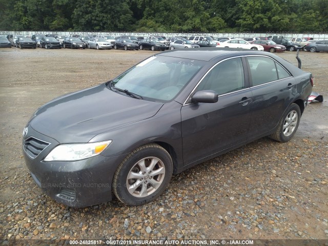4T4BF3EK5BR215003 - 2011 TOYOTA CAMRY SE/LE/XLE 灰色 照片 2