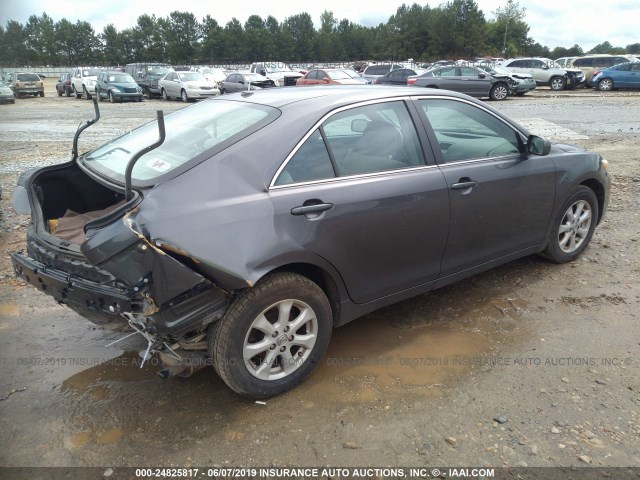 4T4BF3EK5BR215003 - 2011 TOYOTA CAMRY SE/LE/XLE 灰色 照片 4