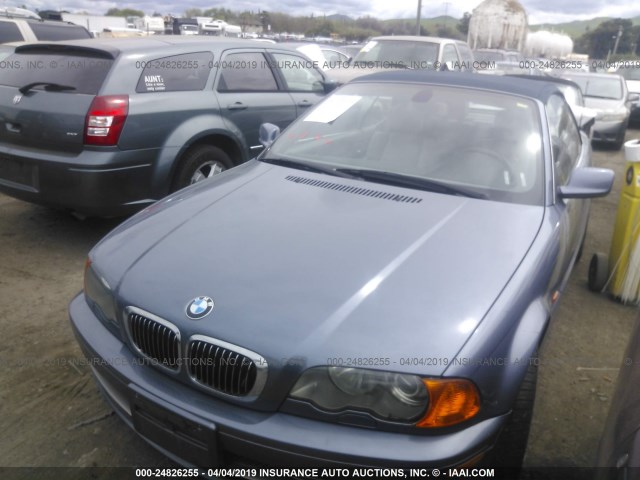 WBABS53441JU82205 - 2001 BMW 330 CI BLUE photo 2