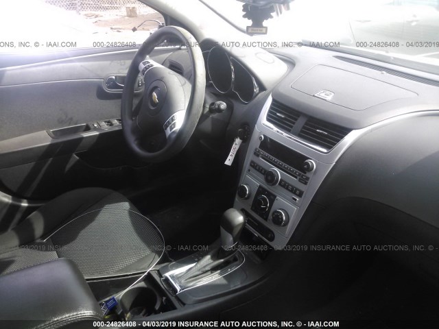 1G1ZC5E06CF312967 - 2012 CHEVROLET MALIBU 1LT 银色 照片 5