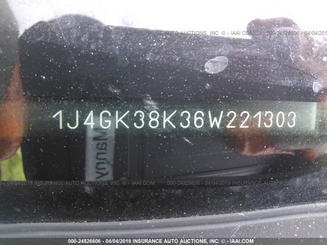 1J4GK38K36W221303 - 2006 JEEP LIBERTY RENEGADE GRAY photo 9