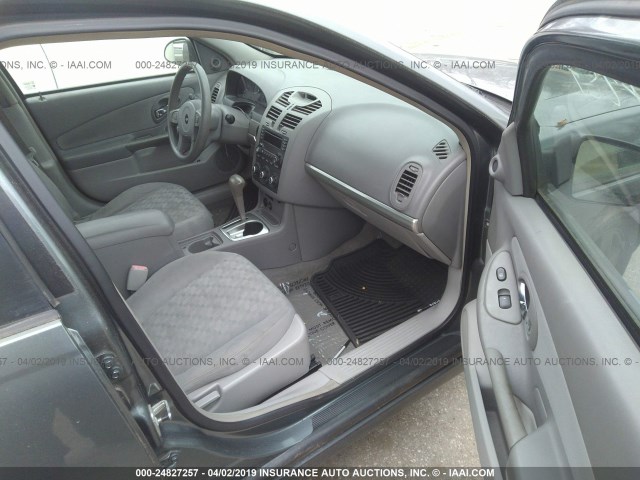 1G1ZT52855F176361 - 2005 CHEVROLET MALIBU LS GRAY photo 5
