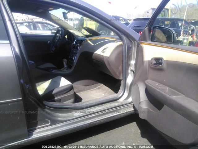 1G1ZC5EB6AF165208 - 2010 CHEVROLET MALIBU 1LT 金色 照片 5