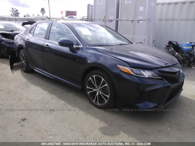 4T1B11HK6JU528312 - 2018 TOYOTA CAMRY L/LE/XLE/SE/XSE Dark Blue photo 1