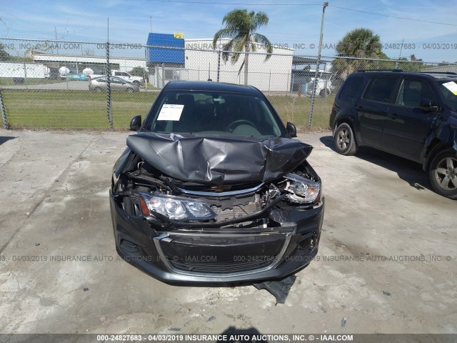 1G1JB5SHXH4100490 - 2017 CHEVROLET SONIC LS 灰色 照片 6