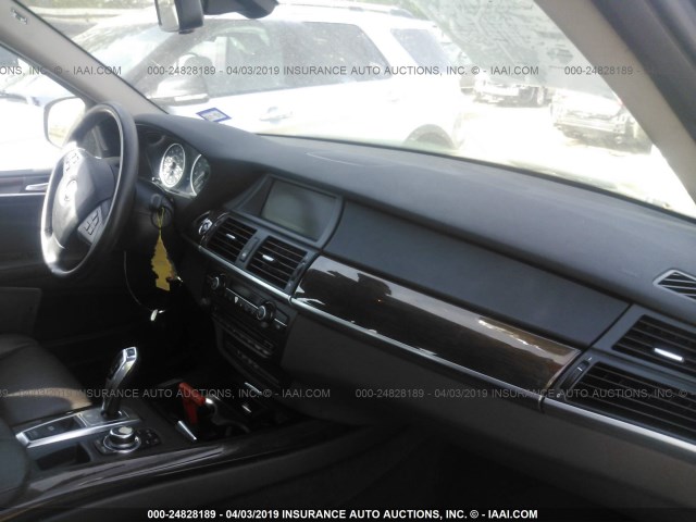 5UXFE4C51AL276700 - 2010 BMW X5 XDRIVE30I BLACK photo 5