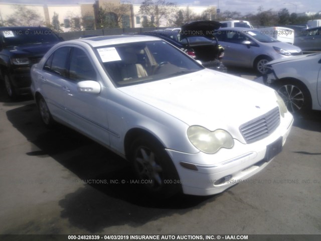 WDBRF61J82F229749 - 2002 MERCEDES-BENZ C 240 WHITE photo 1