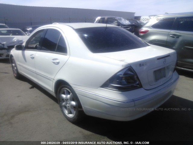 WDBRF61J82F229749 - 2002 MERCEDES-BENZ C 240 WHITE photo 3