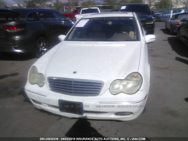 WDBRF61J82F229749 - 2002 MERCEDES-BENZ C 240 WHITE photo 6