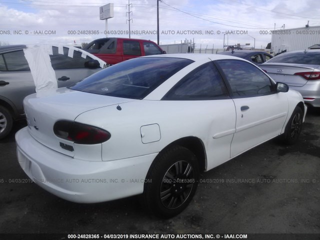 1G1JS124227269317 - 2002 CHEVROLET CAVALIER LS WHITE photo 4