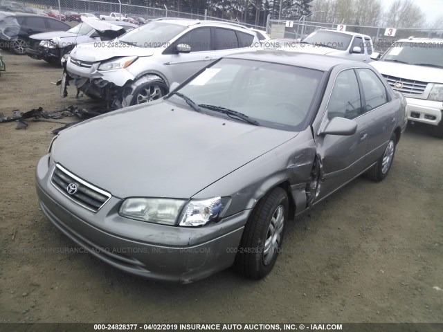 4T1BF22K01U121182 - 2001 TOYOTA CAMRY LE/XLE GRAY photo 2