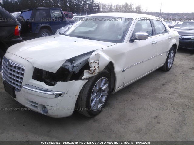 2C3KA63H67H626382 - 2007 CHRYSLER 300C WHITE photo 2