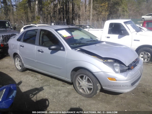 1FAFP34P22W299740 - 2002 FORD FOCUS SE/SE COMFORT SILVER photo 1