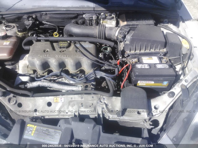 1FAFP34P22W299740 - 2002 FORD FOCUS SE/SE COMFORT SILVER photo 10