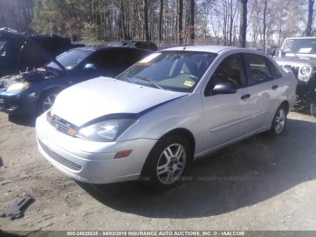 1FAFP34P22W299740 - 2002 FORD FOCUS SE/SE COMFORT SILVER photo 2