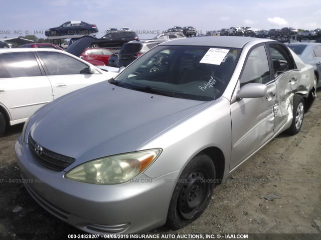 4T1BE32K73U765399 - 2003 TOYOTA CAMRY LE/XLE/SE SILVER photo 2