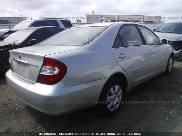 4T1BE32K73U765399 - 2003 TOYOTA CAMRY LE/XLE/SE SILVER photo 4