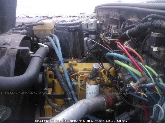 1GDP7H1C9YJ507255 - 2000 GMC C-SERIES C7H042 RED photo 10